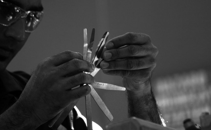 Gdzie szukać odpowiedniego fachowca  do instalacji pieca w kotłowni