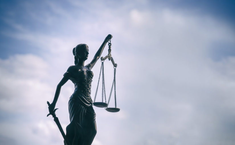 Mecenas to prawnik, jakiego zobowiązaniem jest konsulting porady prawnej.